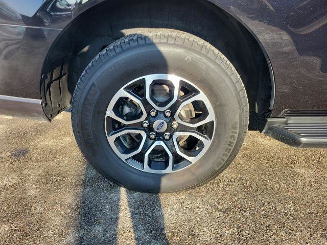 Certified 2024 Ford Expedition XLT image 6