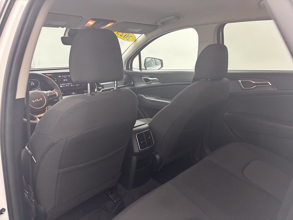 Used 2023 Kia Sportage LX AWD/4WD image 36