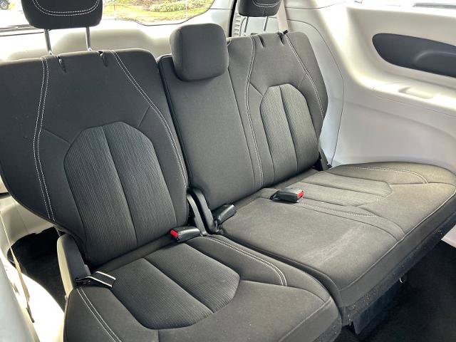 Used 2022 Chrysler Voyager LX image 24