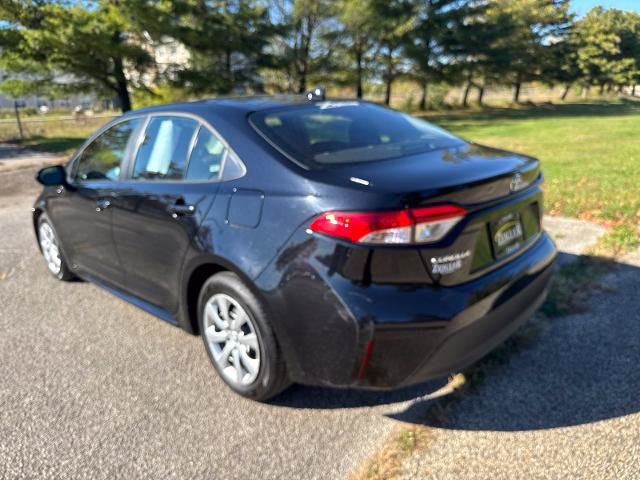 Used 2025 Toyota Corolla LE FWD image 33