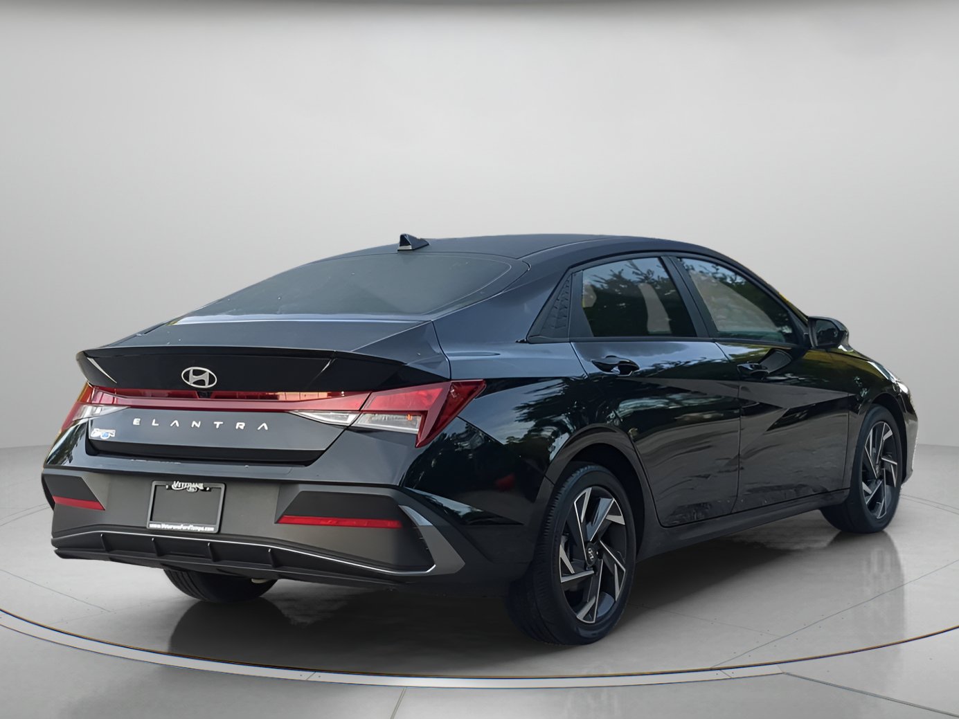 Used 2025 Hyundai Elantra Sport FWD image 40