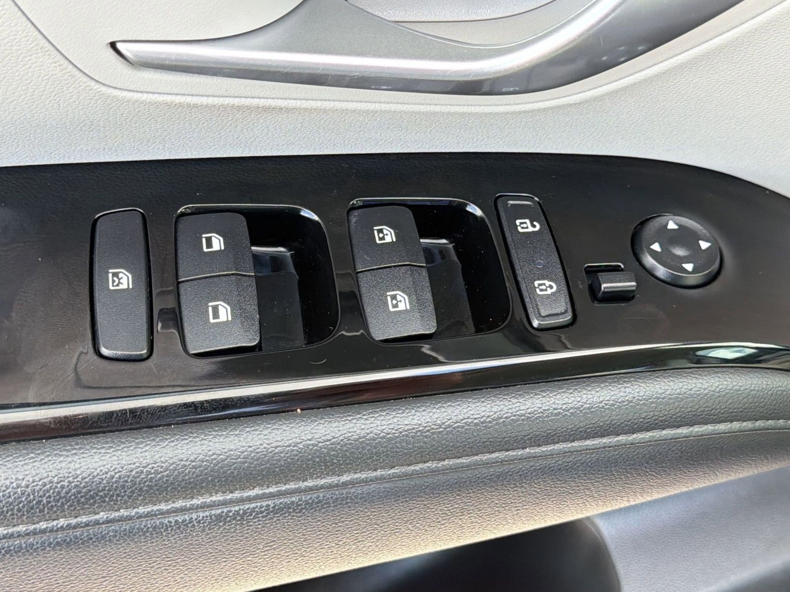 Used 2022 Hyundai Tucson Limited image 21