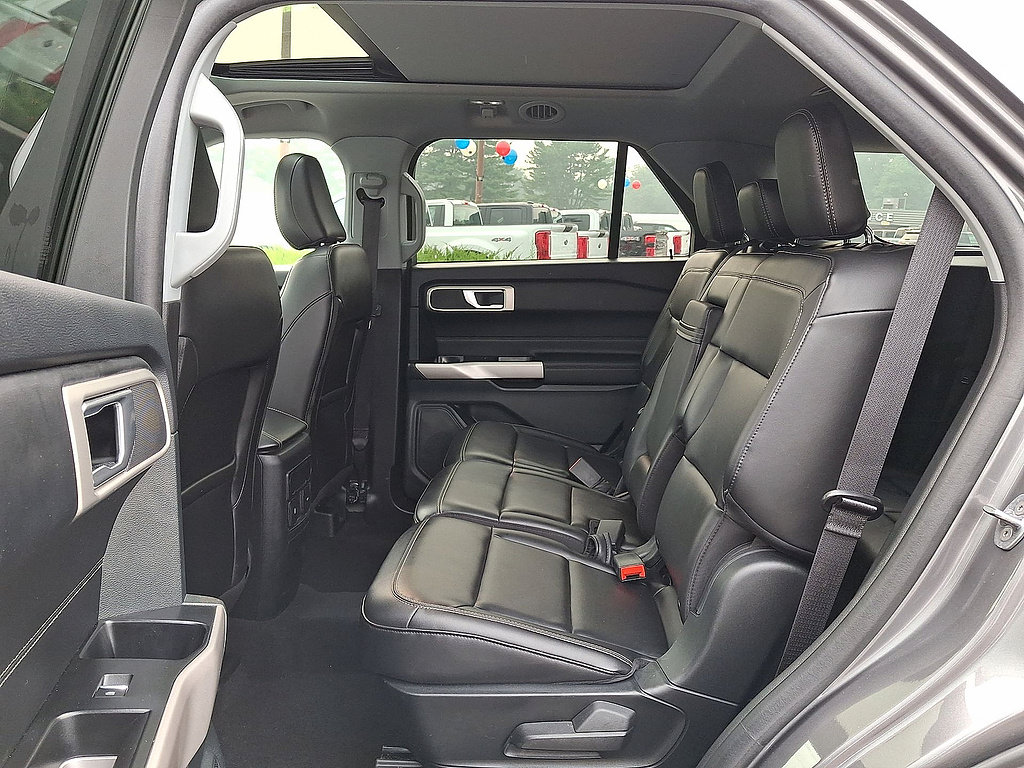 Certified 2023 Ford Explorer XLT w/ Equipment Group 202A AWD/4WD image 26