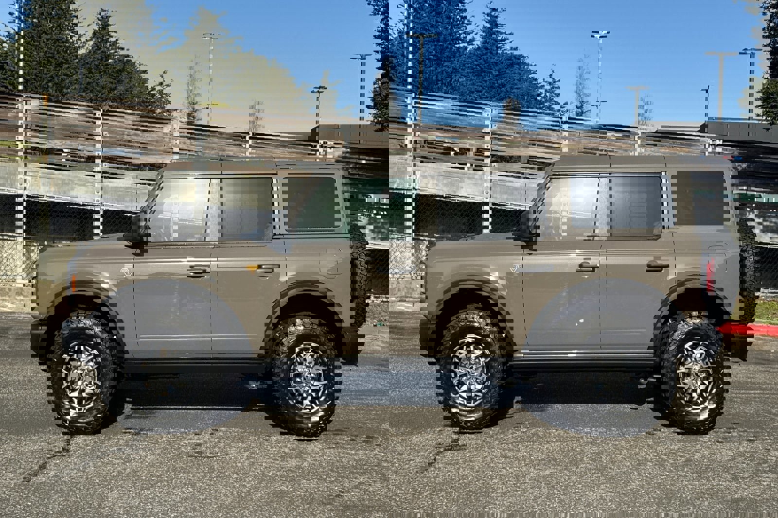 Certified 2025 Ford Bronco Badlands image 7