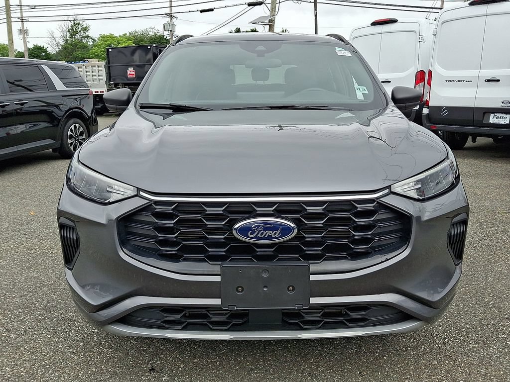 Certified 2023 Ford Escape ST-Line w/ Tech Pack #1 AWD/4WD image 2