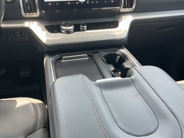 Certified 2025 Ford Expedition Active AWD/4WD image 21