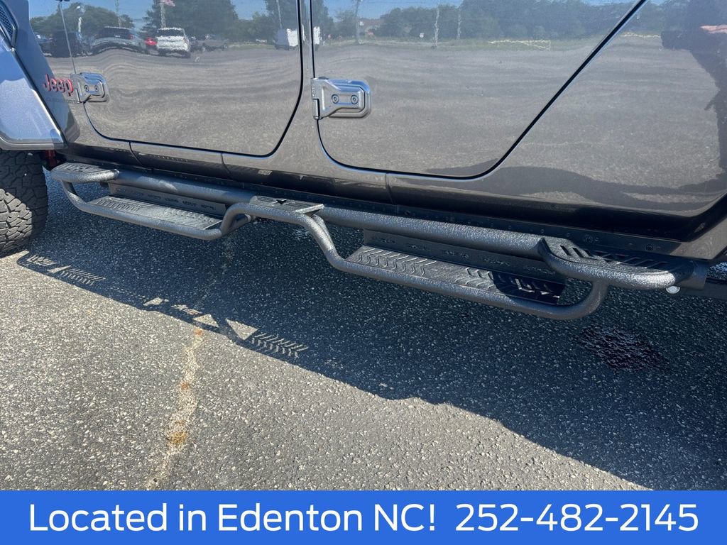 Used 2025 Jeep Gladiator Rubicon w/ Safety Group AWD/4WD image 23