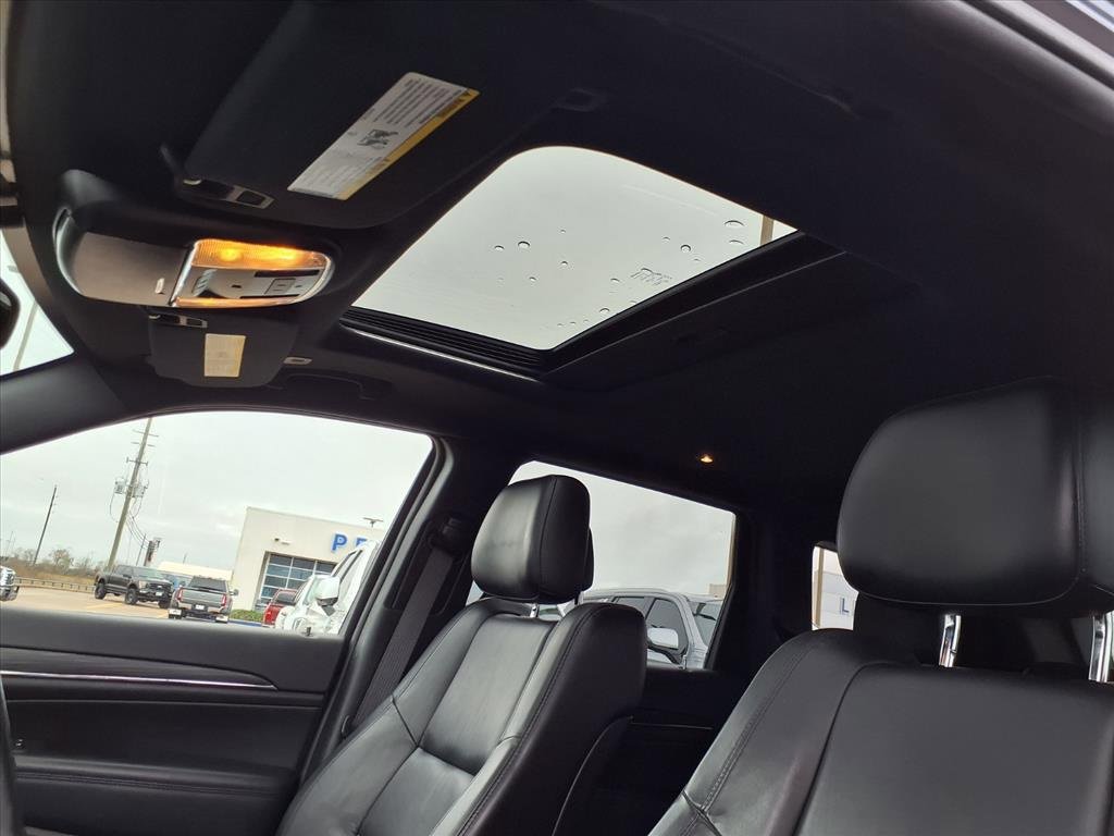 Used 2021 Jeep Grand Cherokee Limited w/ Trailer Tow Group IV image 14