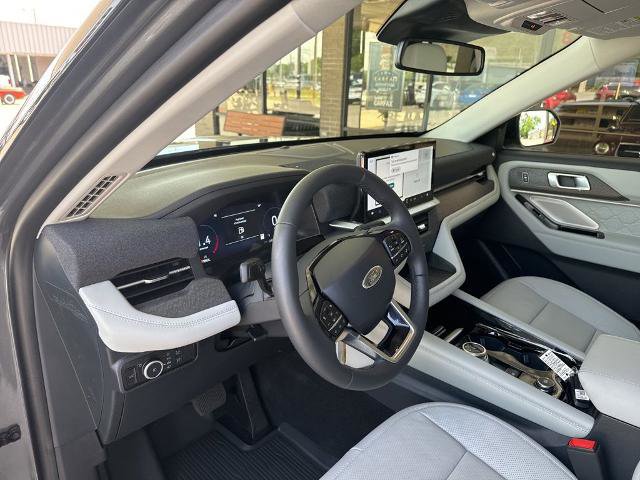 Certified 2025 Ford Explorer Platinum w/ Ultimate Package AWD/4WD image 10