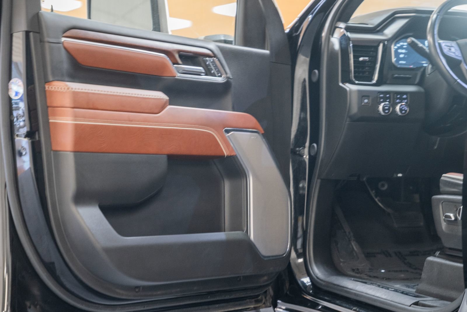 Used 2024 GMC Sierra 2500 Denali Ultimate image 45