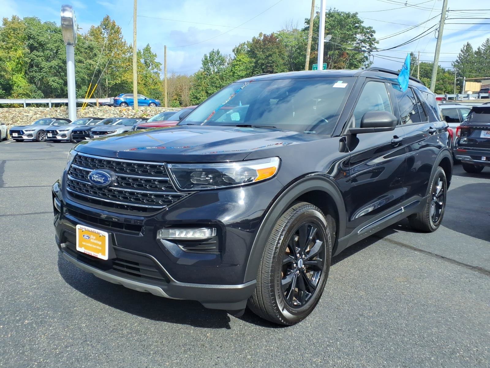 Certified 2023 Ford Explorer XLT w/ Equipment Group 202A AWD/4WD image 4