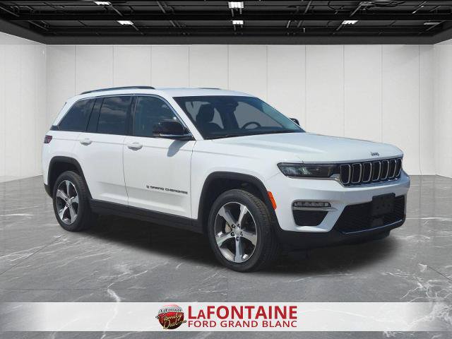 Used 2023 Jeep Grand Cherokee Limited w/ Trailer Tow Prep Group (B) AWD/4WD image 7