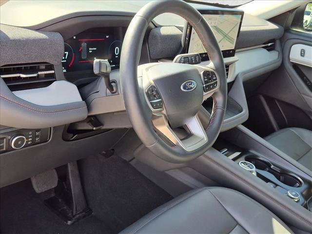 Certified 2025 Ford Explorer Active w/ Active Comfort Package RWD image 9