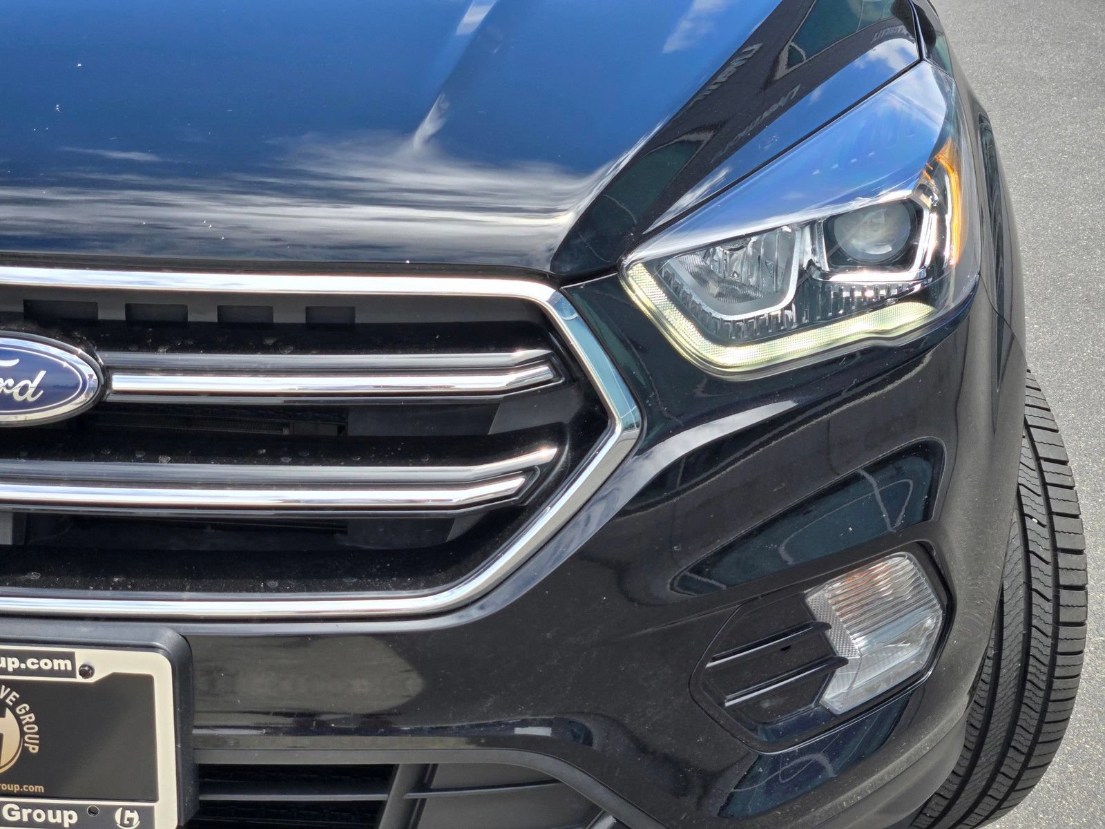 Certified 2018 Ford Escape SE w/ SE Sport Appearance Package AWD/4WD image 11