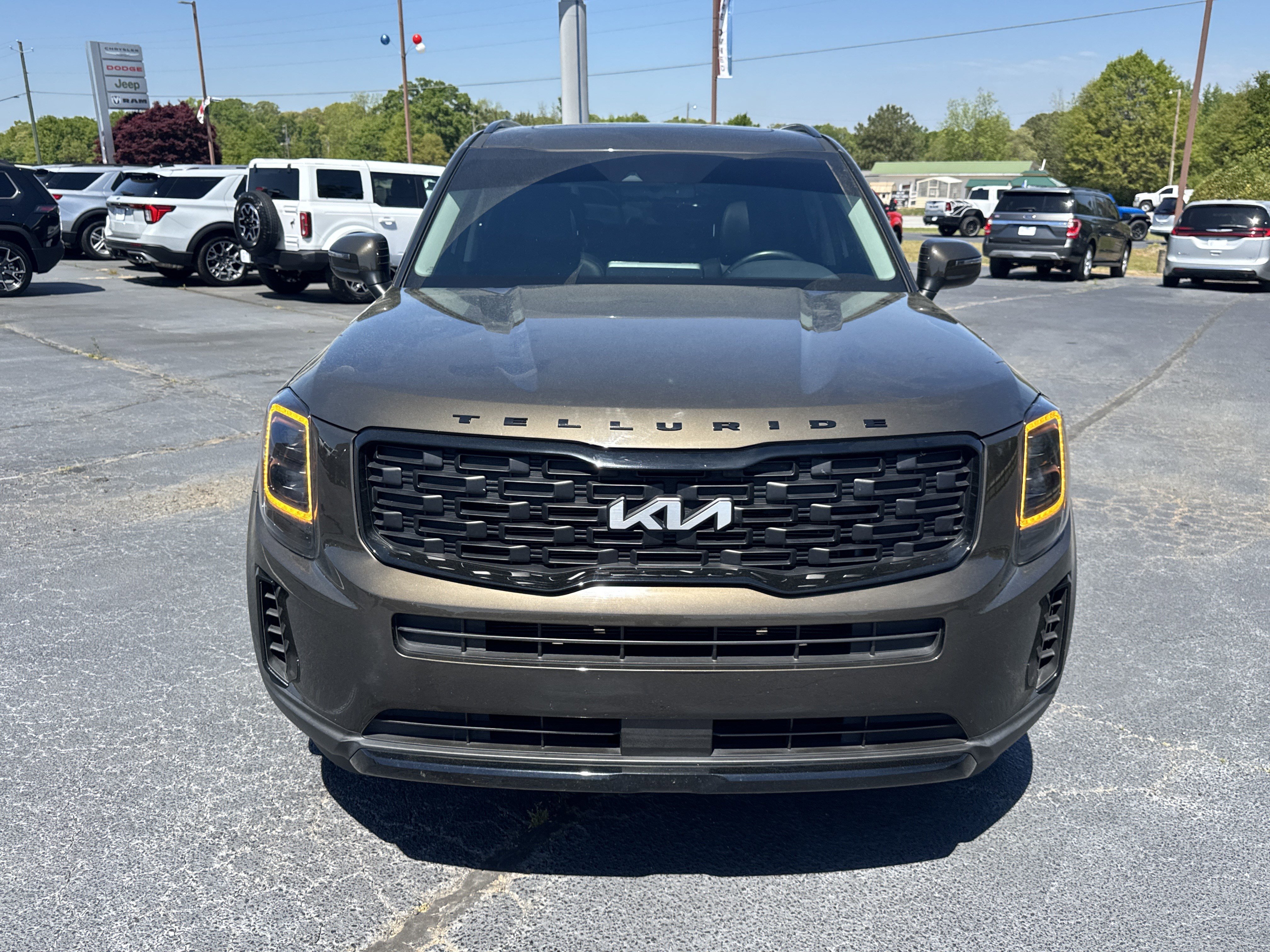 Used 2022 Kia Telluride EX w/ EX Premium Package image 4