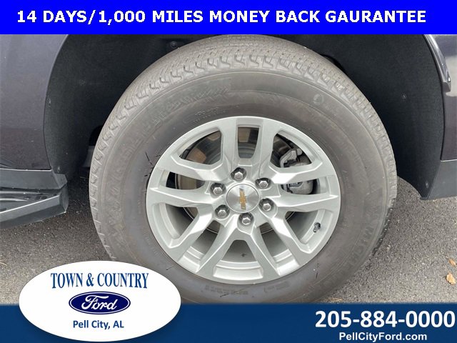 Used 2024 Chevrolet Suburban LT image 25