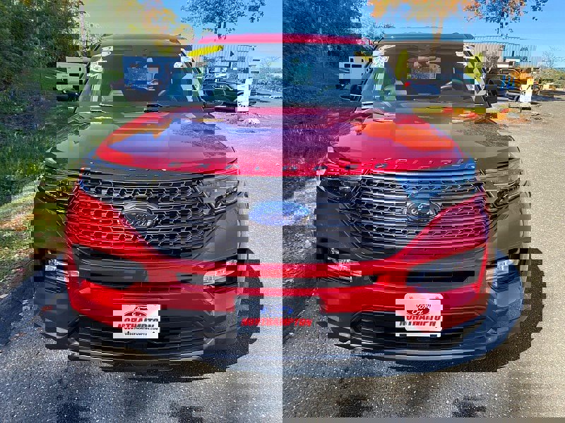 Certified 2022 Ford Explorer XLT w/ Equipment Group 202A image 8