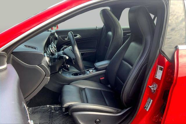 Used 2018 Mercedes-Benz CLA 250 4MATIC image 9