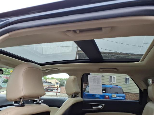 Certified 2024 Ford Edge SEL w/ Convenience Package AWD/4WD image 10
