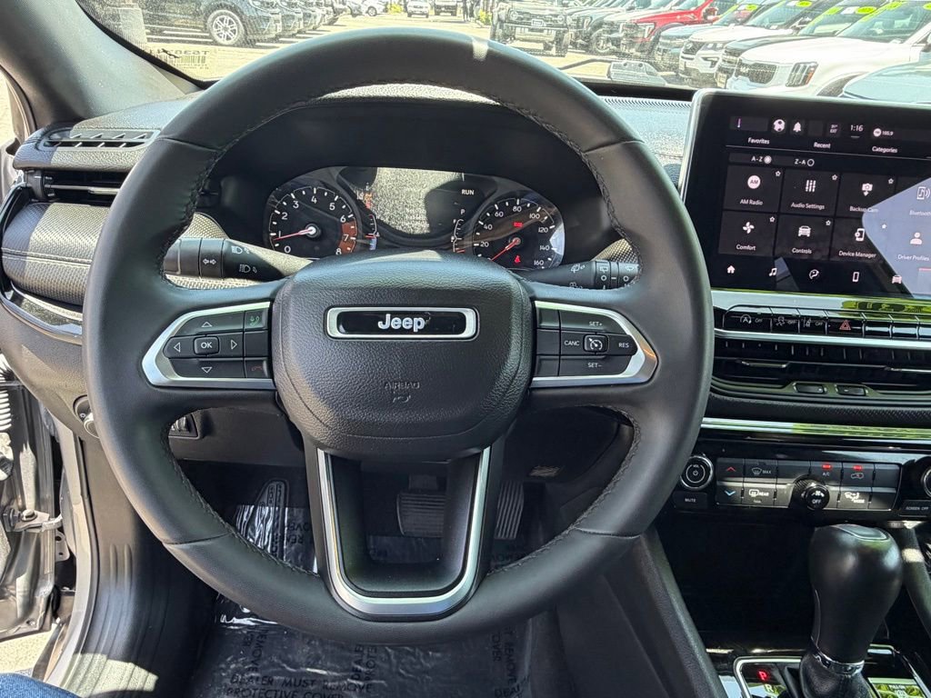 Used 2023 Jeep Compass Latitude AWD/4WD image 23
