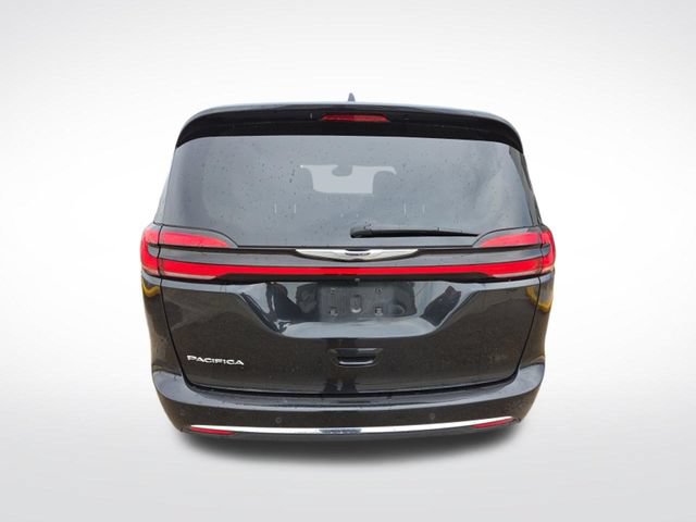 Used 2023 Chrysler Pacifica Touring-L FWD image 8
