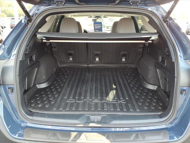 Used 2025 Subaru Outback Premium image 25