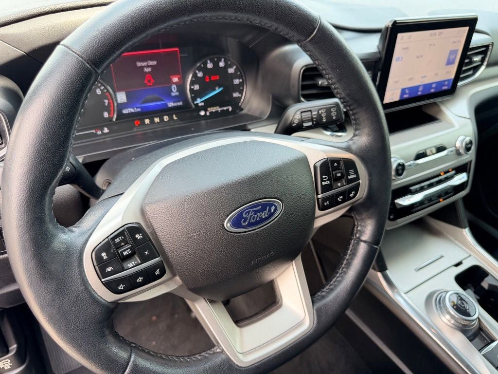 Certified 2022 Ford Explorer XLT w/ Equipment Group 202A RWD image 24
