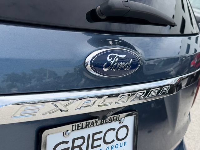 Certified 2018 Ford Explorer XLT w/ Equipment Group 202A FWD image 15