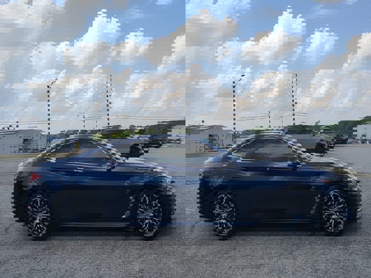 Used 2019 INFINITI Q60 3.0t Luxe w/ Essential Package image 6