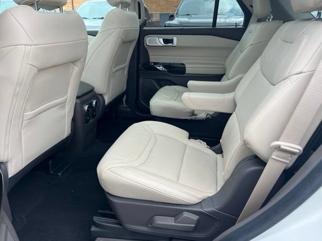 Certified 2023 Ford Explorer Platinum w/ Technology Package AWD/4WD image 23