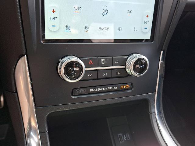 Certified 2022 Ford Edge ST w/ Equipment Group 401A AWD/4WD image 16