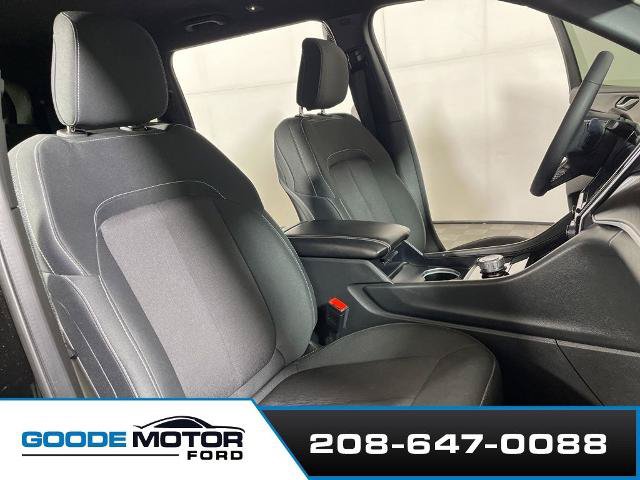Used 2024 Jeep Grand Cherokee L Laredo w/ Luxury Tech Group I AWD/4WD image 24