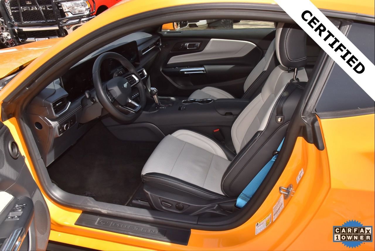 Certified 2026 Ford Mustang Premium image 31