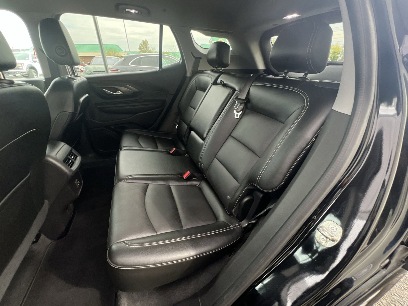 Used 2024 GMC Terrain SLT AWD/4WD image 31