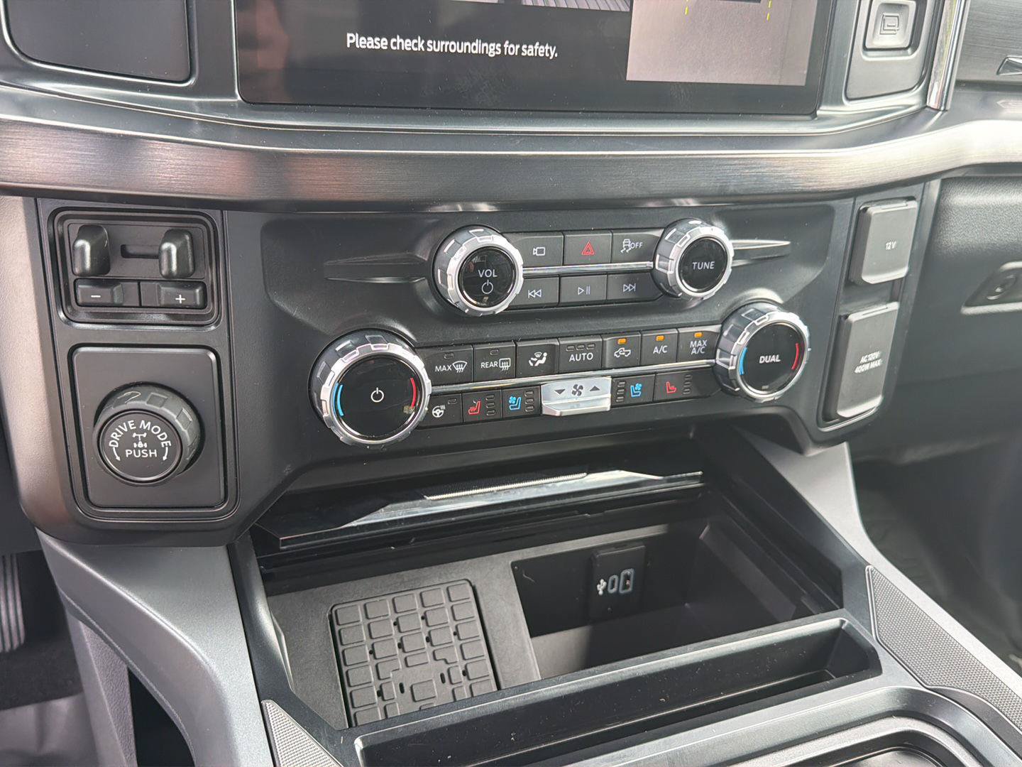 Certified 2026 Ford F350 Lariat RWD image 28