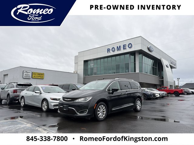 Used 2018 Chrysler Pacifica Touring-L