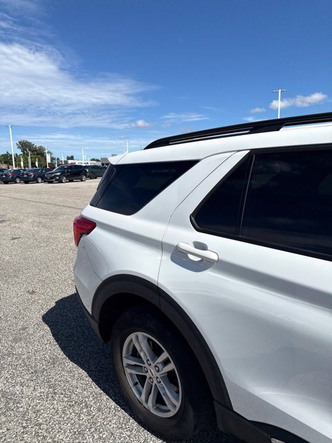Certified 2022 Ford Explorer XLT w/ Equipment Group 202A AWD/4WD image 16