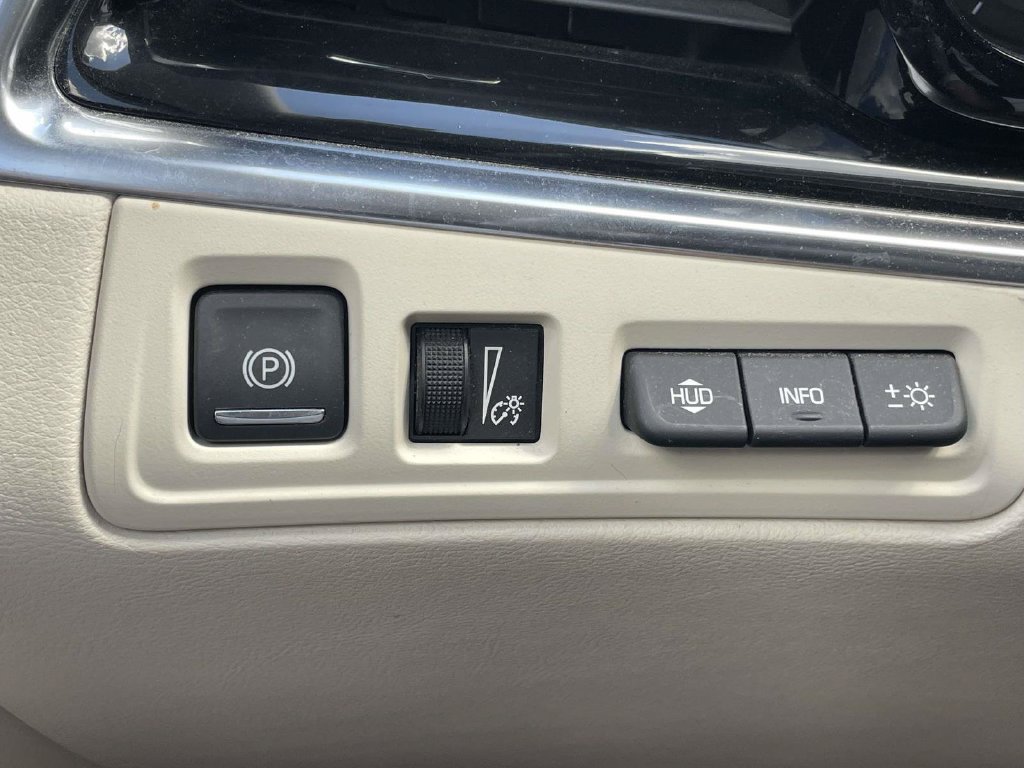 Used 2020 Cadillac XT6 Premium Luxury FWD image 28
