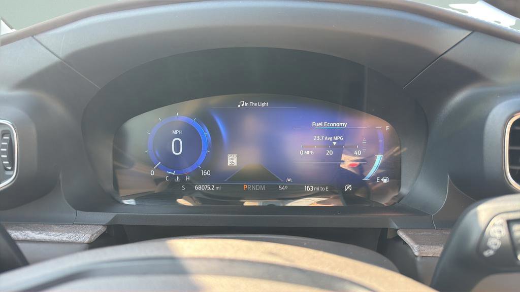 Certified 2020 Ford Explorer Platinum w/ Premium Technology Package image 25