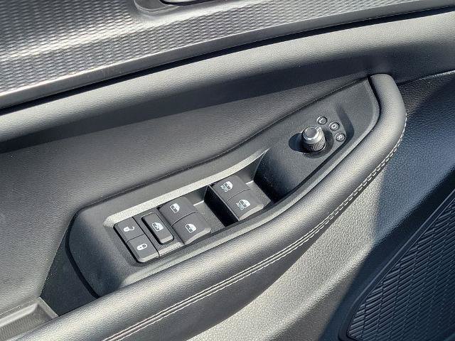 Used 2025 Jeep Grand Cherokee Laredo RWD image 20