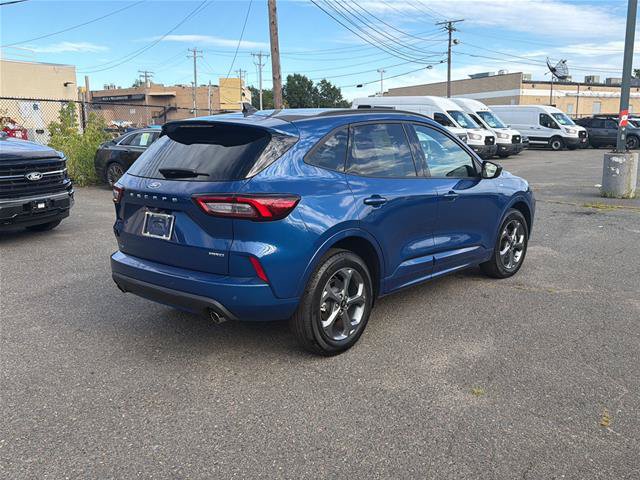 Certified 2023 Ford Escape ST-Line w/ Tech Pack #1 AWD/4WD image 5