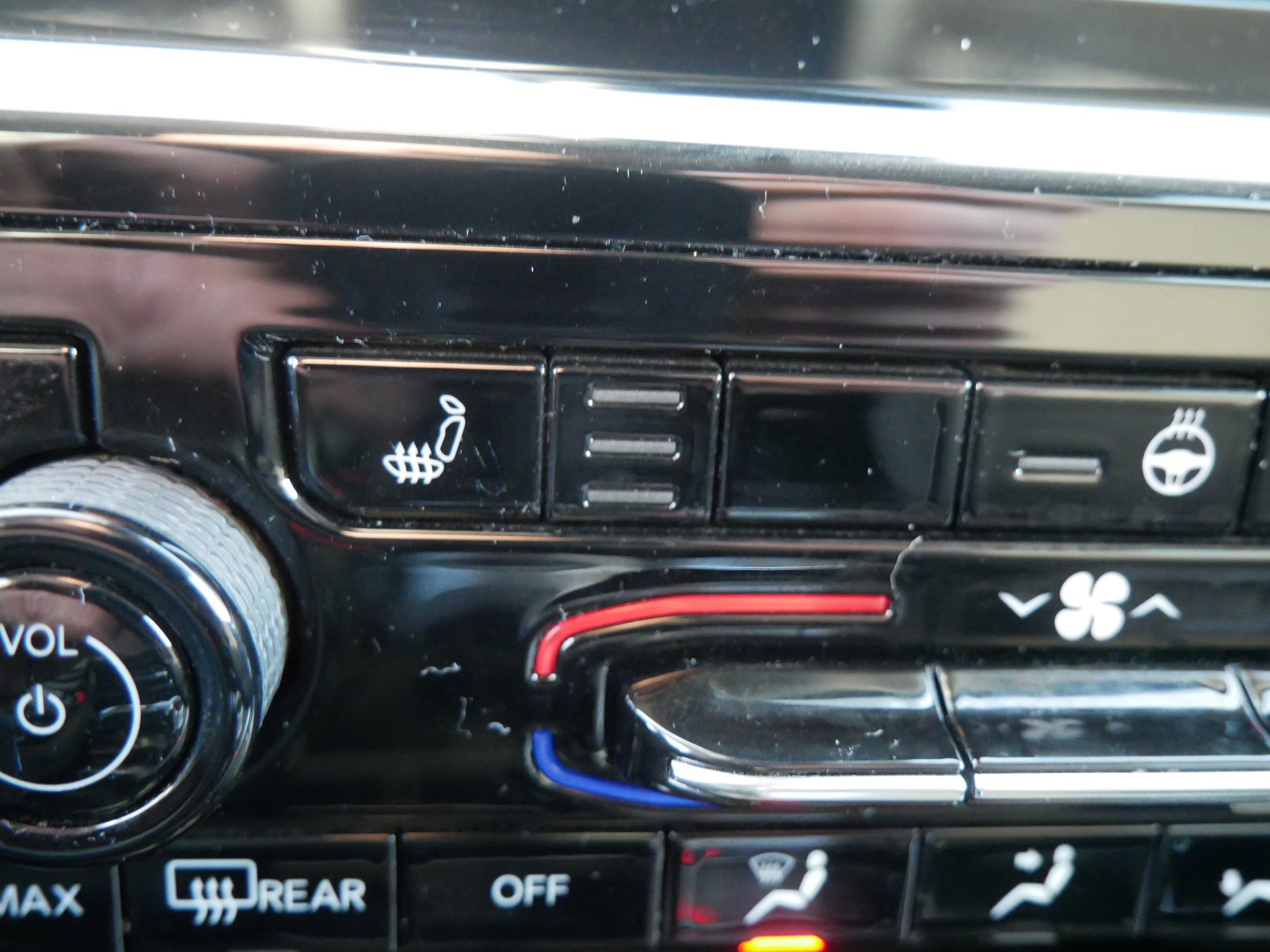 Used 2023 Jeep Grand Cherokee Laredo w/ Luxury Tech Group I image 29