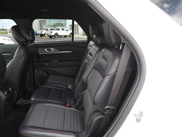 Certified 2025 Ford Explorer ST-Line w/ ST-Line Street Pack AWD/4WD image 25