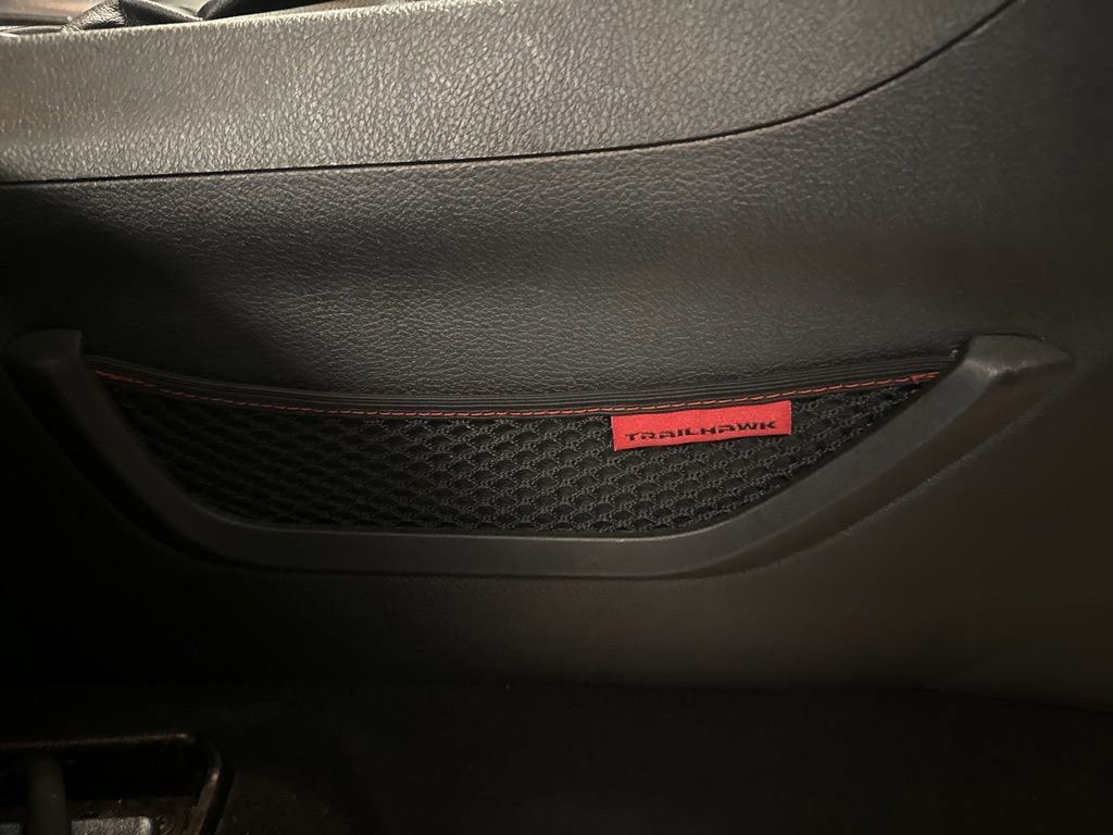 Used 2022 Jeep Cherokee Trailhawk w/ Comfort/Convenience Group image 49