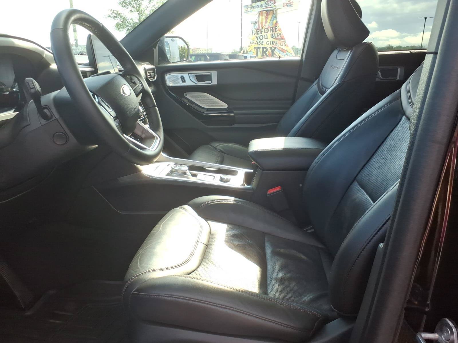 Certified 2023 Ford Explorer Platinum w/ Technology Package AWD/4WD image 10
