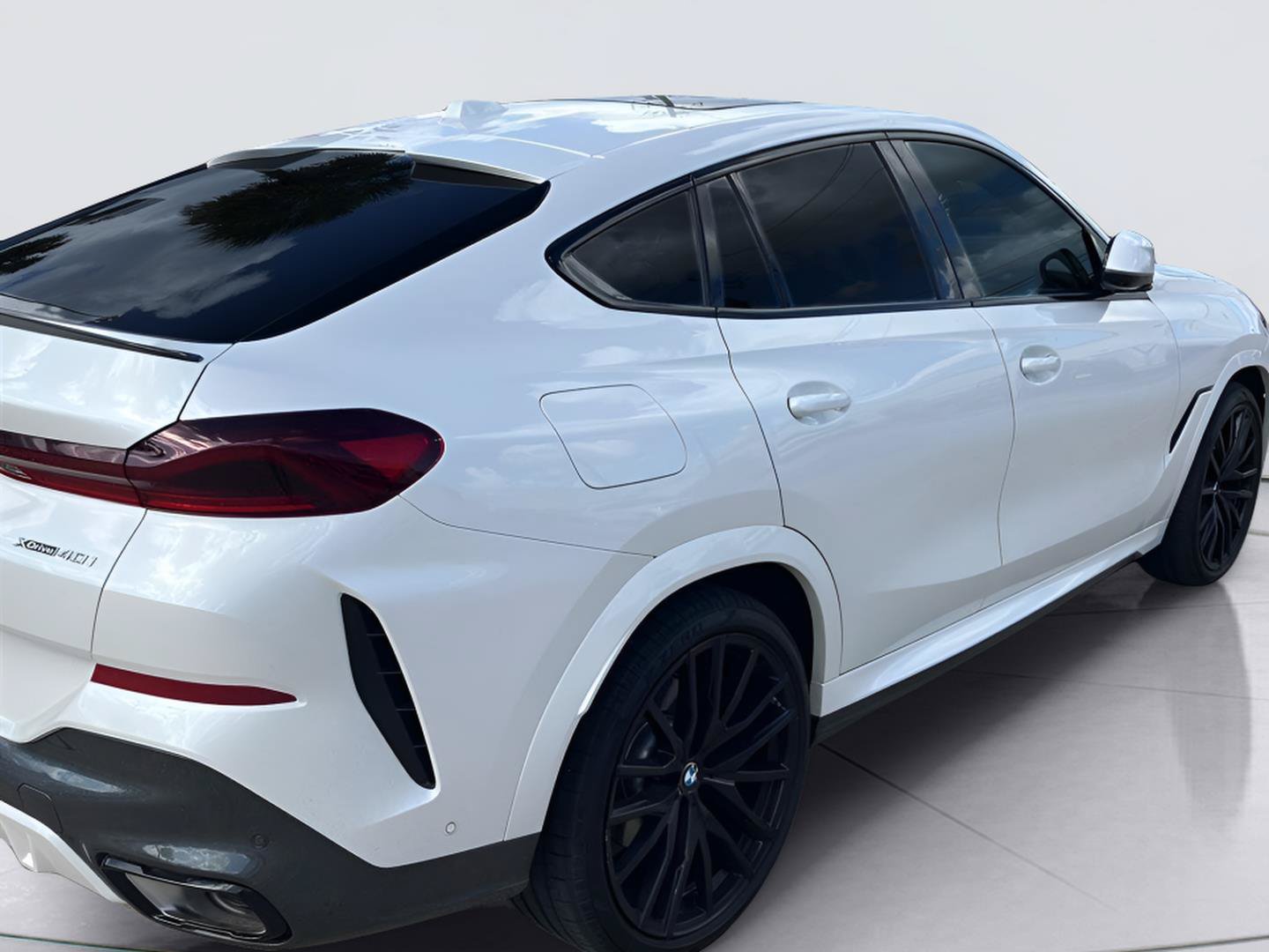 Used 2026 BMW X6 xDrive40i w/ Premium Package AWD/4WD image 6