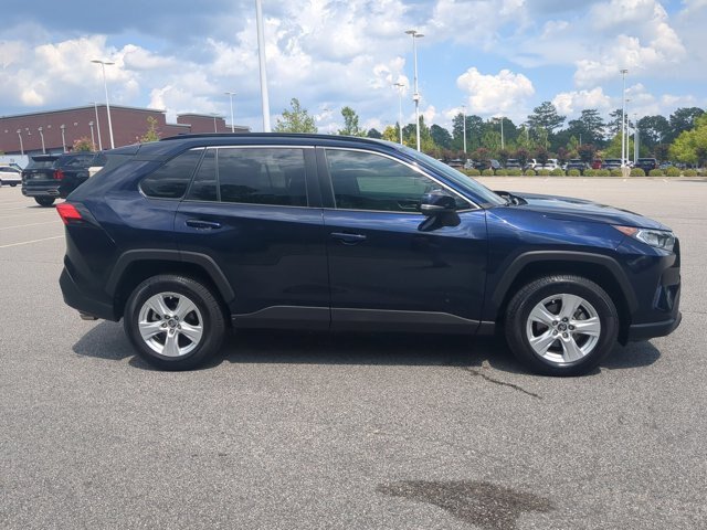 Used 2021 Toyota RAV4 XLE FWD image 3