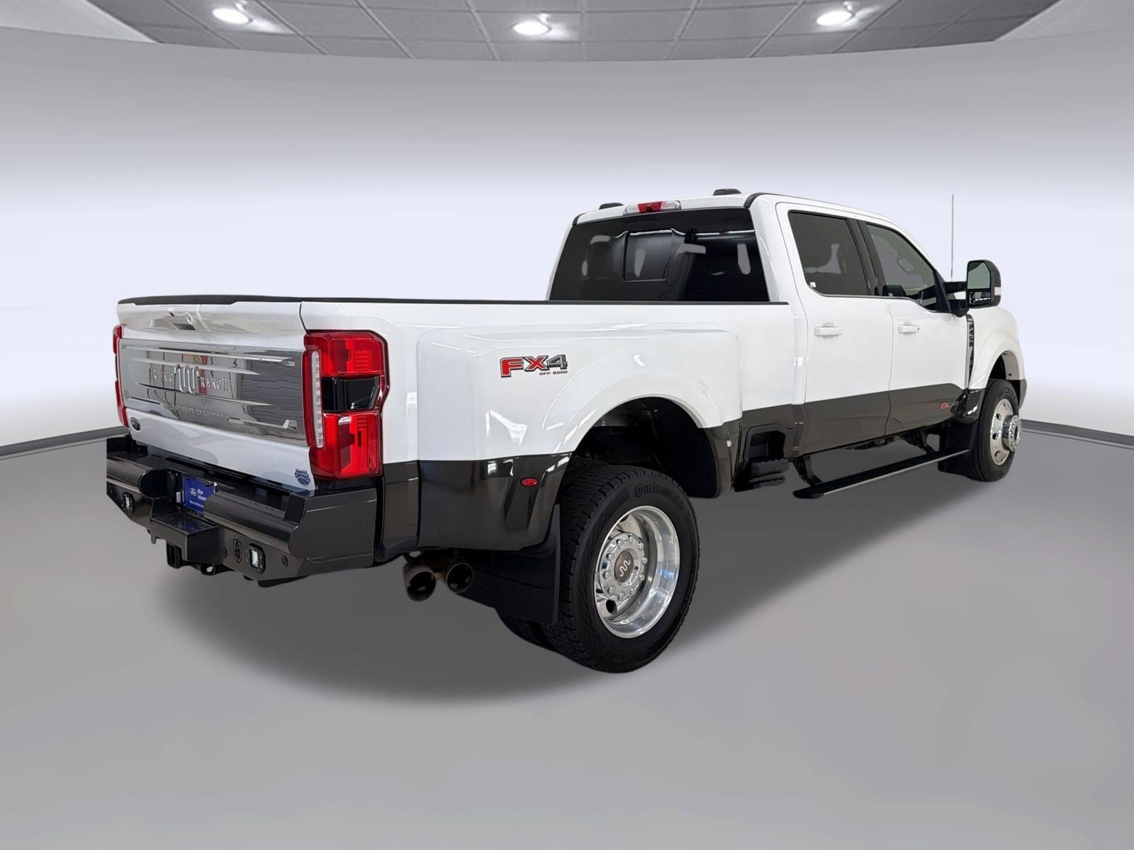 Certified 2025 Ford F450 King Ranch w/ FX4 Off-Road Package AWD/4WD image 9