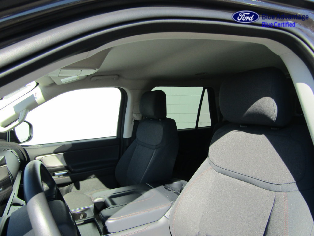 Certified 2025 Ford Expedition Active AWD/4WD image 32