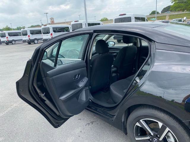 Used 2025 Nissan Sentra SV FWD image 27